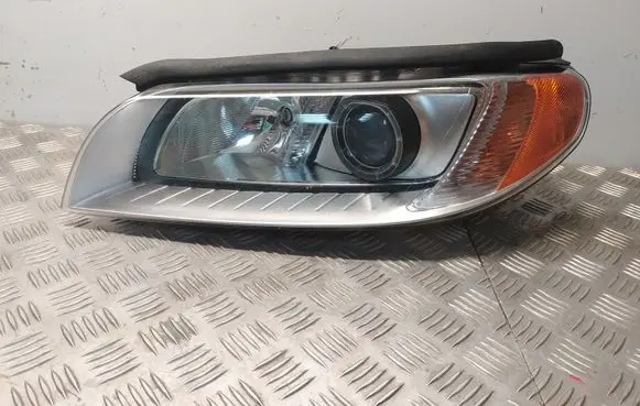 Volvo S80 Headlight/headlamp 30796133