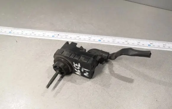 Headlight level adjustment motor
