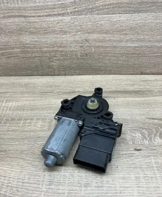 Volkswagen Touran I Rear door window regulator motor 993425100 05074685