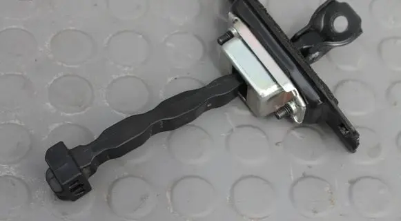 Nissan Qashqai J12 Front door check strap stopper OGRANICZNIK-LEWY