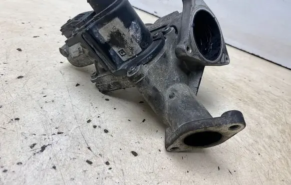 Audi A3 S3 A3 Sportback 8P EGR valve 03G129637A