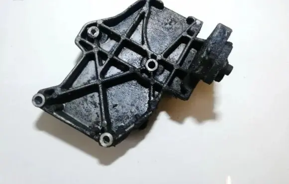 Audi A4 S4 B5 8D Engine mounting bracket 058260885c 523940