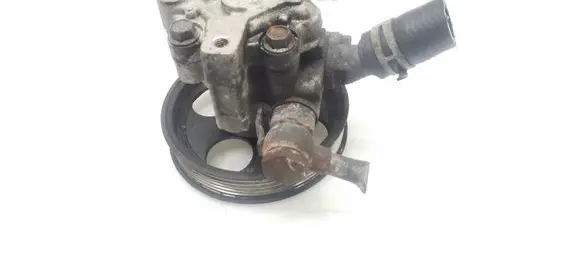 Opel Insignia A Power steering pump 13309336 1KG1300052