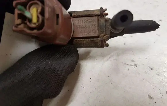 Nissan X-Trail T30 Turbo solenoid valve K5T46573
