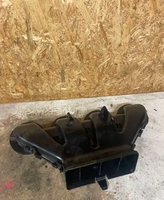Mercedes-Benz E W213 Dash center air vent grill A2138307900