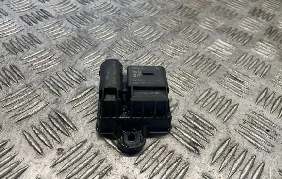 Mercedes-Benz A W176 Glow plug pre-heat relay A6519005602