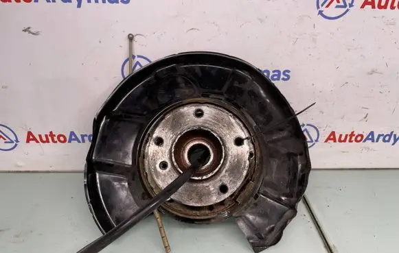 BMW 3 E90 E91 Rear wheel hub spindle/knuckle 6774807 33326774807