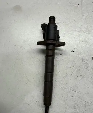 Fuel injector