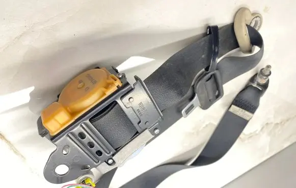 Nissan Murano Z51 Front seatbelt 1034686G 1018702 E40437116