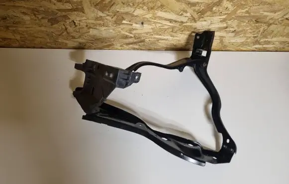 Mercedes-Benz E W212 Headlight/headlamp mounting bracket A2126200191 2126200191