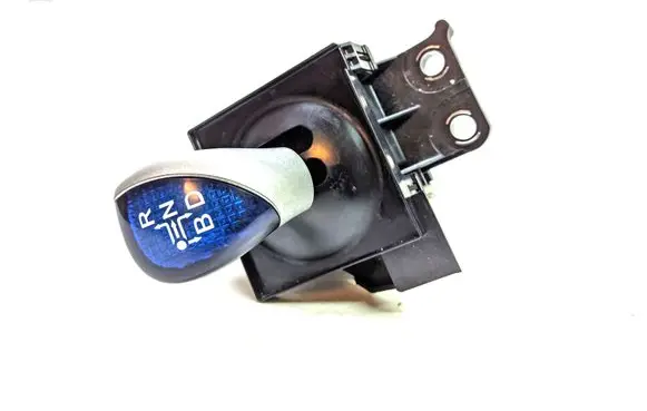 Toyota Prius (XW30) Gear shifter/selector 75C582
