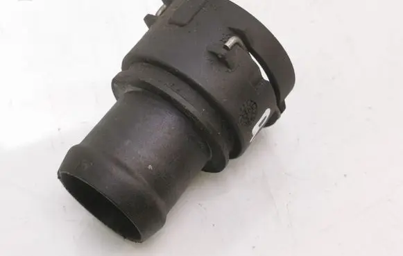 Volkswagen Touran I Engine coolant pipe/hose 3B0122291C