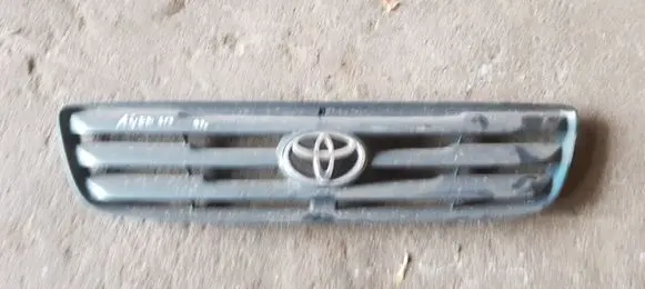 Toyota Avensis T220 Front bumper upper radiator grill 5310144010