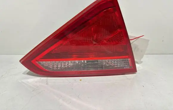 Audi A5 8T 8F Tailgate rear/tail lights 8T0945093 AU484