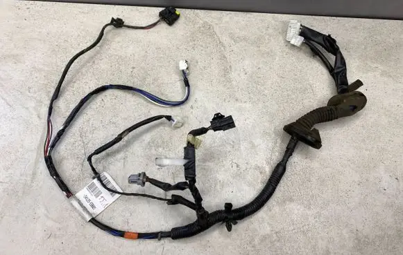 Nissan Pathfinder R51 Front door wiring loom 24125EB801 190205223341