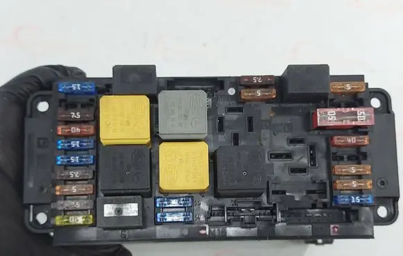 Mercedes-Benz CLC CL203 Fuse box set 2035454901