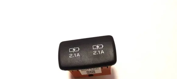 USB socket connector