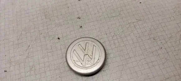 Volkswagen Touareg I Original wheel cap 50MM