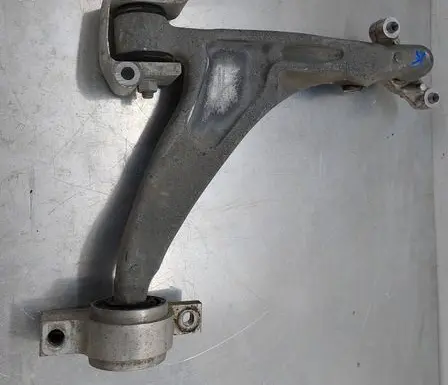 Volvo XC60 Front lower control arm/wishbone 31658894