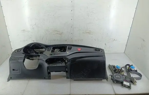 KIA Carens III Dashboard 