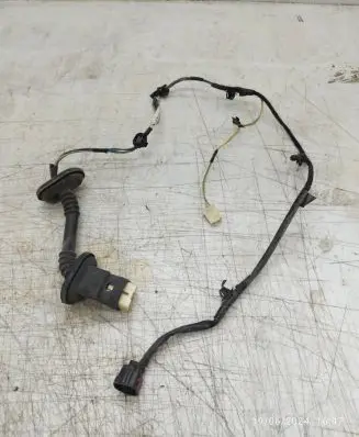 Mitsubishi Colt Rear door wiring loom MN108074