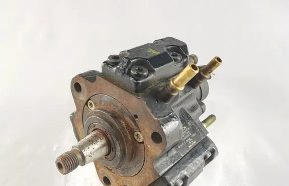Renault Scenic I Fuel injection high pressure pump 7700111010 173257 0445010018