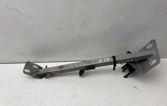 Audi A8 S8 D3 4E Fender mounting bracket 4E0805464E