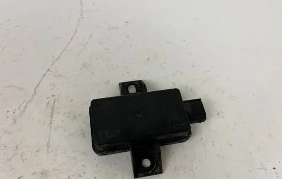 Maserati Levante Tire pressure control unit 670032409