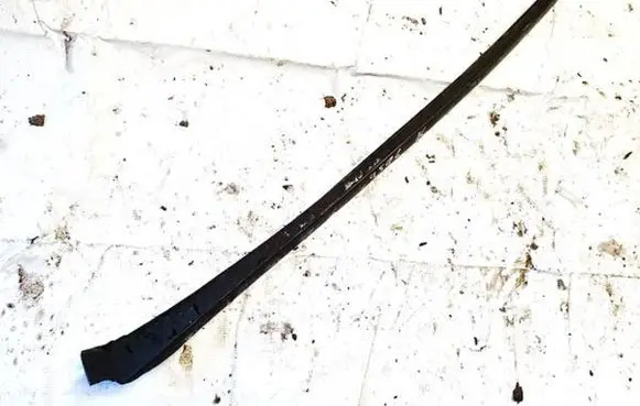 Seat Ibiza IV (6J,6P) Front door glass trim molding 6j0854319a