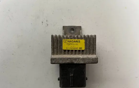 Renault Megane III Glow plug pre-heat relay 8290859243 FGPR812