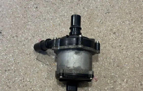 Hyundai Ioniq 5 Electric auxiliary coolant/water pump 369000EKMO