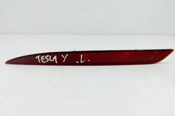 Tesla Model Y Rear tail light reflector 162622600A