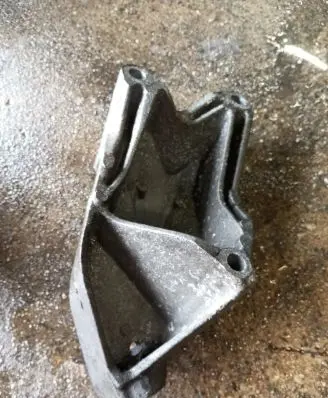 Volkswagen Amarok Engine mounting bracket 03L199308