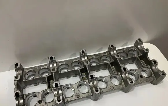 Mercedes-Benz E W211 Camshaft holder R6110160504