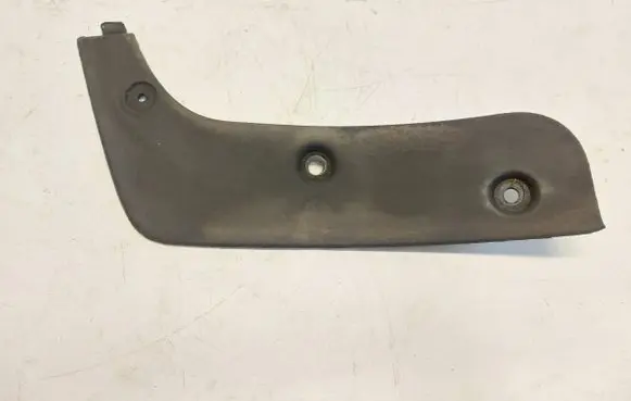 Volvo XC40 Fender end trim 32262068JLK01