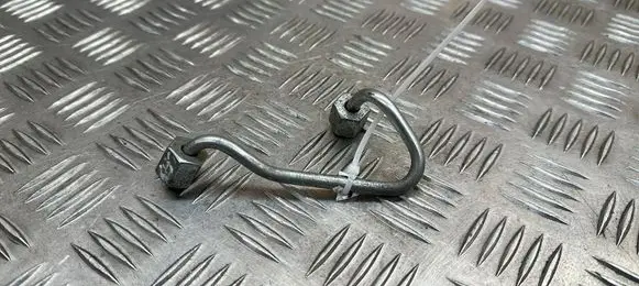 Audi Q5 SQ5 8R Fuel injector supply line/pipe 