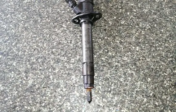 Volvo XC90 Fuel injector 0445110078