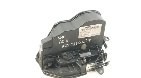 BMW X3 F25 Front door lock 7276668 A053702