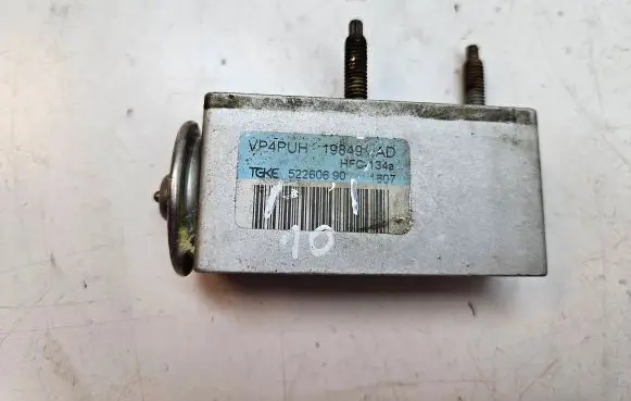 Air conditioning (A/C) expansion valve