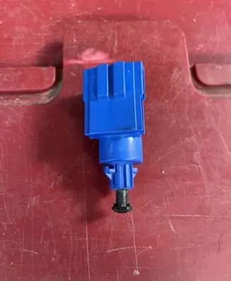 Audi A4 S4 B6 8E 8H Brake pedal sensor switch 24761