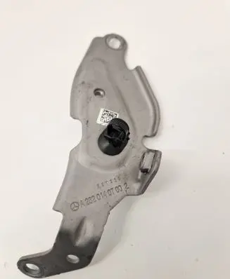 Mercedes-Benz A W177 Other engine part A2820140700 23T325