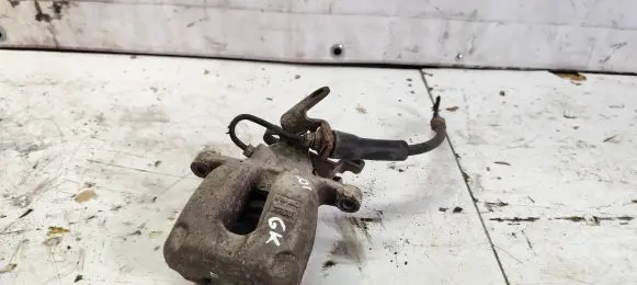 Volkswagen Jetta V Rear brake caliper