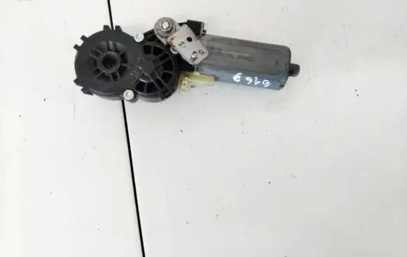 Audi Q7 4L Seat adjustment motor 0390203225 82141807-4