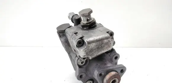 BMW 5 E60 E61 Power steering pump 678084804