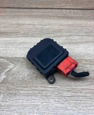 Volkswagen PASSAT B5 Air flap motor/actuator 8D1820511B 0132801149 WITHPLUG