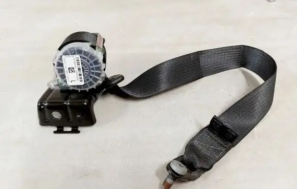 Opel Ampera Rear seatbelt 22764254
