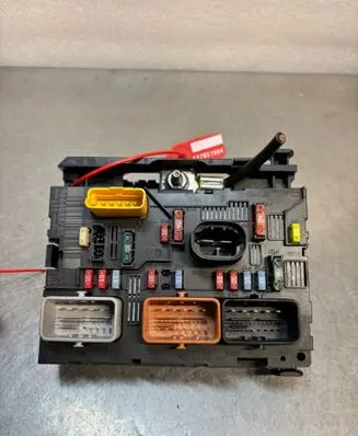 Peugeot 207 Fuse box set 9664055780