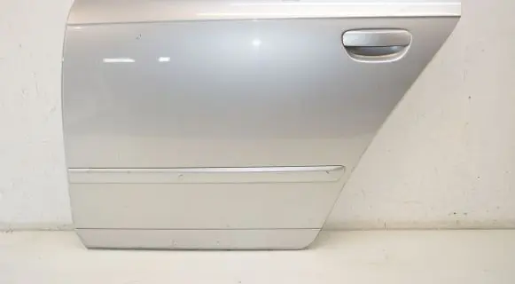 Audi A4 S4 B7 8E 8H Rear door
