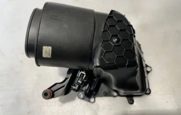Volvo XC90 Intake resonator 32222130