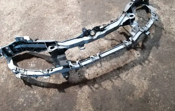 Ford Focus C-MAX Radiator support slam panel 3M518B041AU